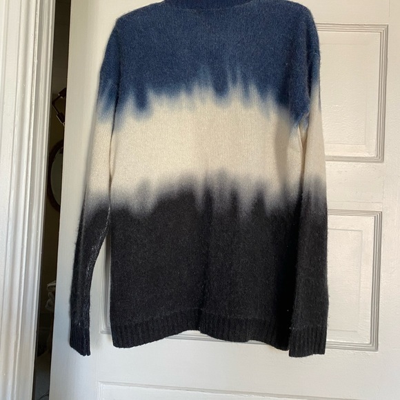 C by Bloomingdale's Dip-Dye Brushed Cashmere Sweater ombré - 100% Exclusive - Picture 7 of 7